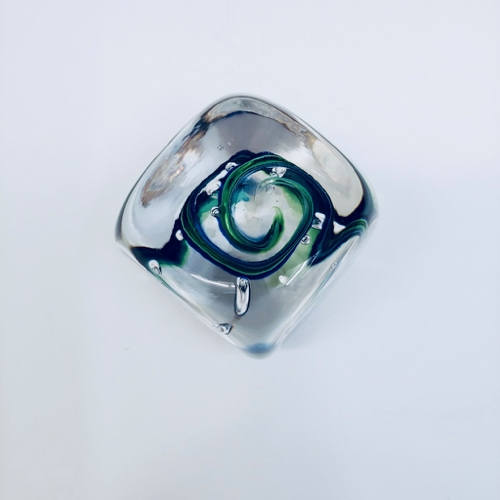 Click to view detail for DB-663 Paperweight Square Blue/Green $66